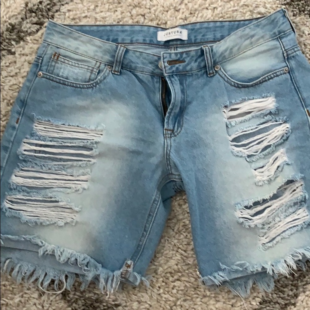 Ripped denim shorts